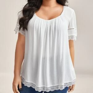 BloomChic Ivory Rayon flowy lace trim soldi blouse.